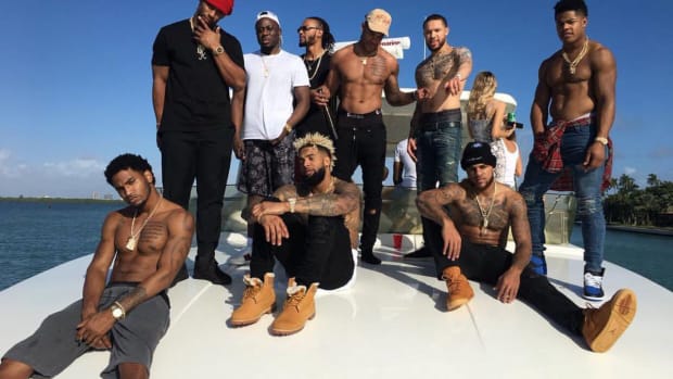giants-eli-manning-receivers-miami-party-joke.jpg